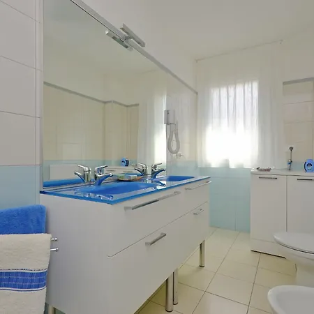 Mare-2 By Interhome Daire